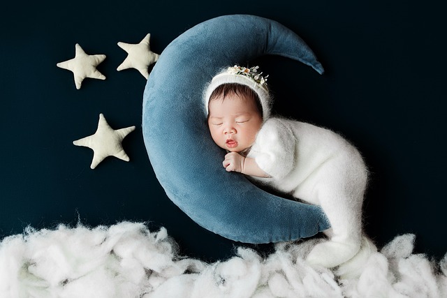 眠る赤ちゃん