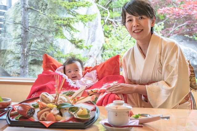 赤ちゃんとおばあちゃんの100日祝い